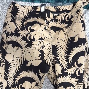 GAP Black and tan  Floral Capris